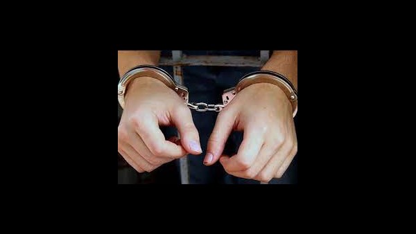 ಶೈಲಿಜಾ-ಪುನೀತ್ ಅನ್ನು ಬಂಧಿಸಿದ ಪೊಲೀಸರು ಶೈಲಿಜಾ-ಪುನೀತ್ ಅನ್ನು ಬಂಧಿಸಿದ ಪೊಲೀಸರು