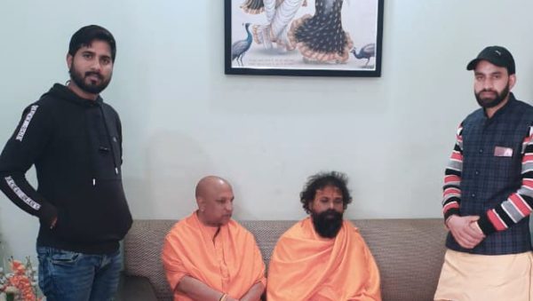 ಸಂತನಾಗಿ ಯೋಗಿ ಪರ ಪ್ರಚಾರ