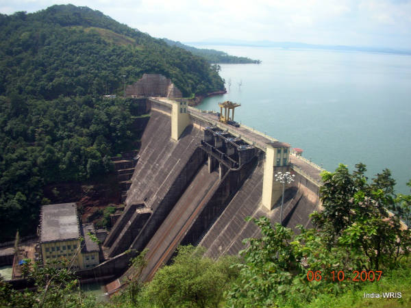 ನೀರಾವರಿಗೆ ದ್ರೋಹ ಎಸಗಲಾಗಿದೆ: 