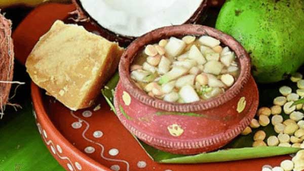 ಮನೆಬಾಗಿಲಿಗೆ ಮಾವಿನ ಎಲೆ