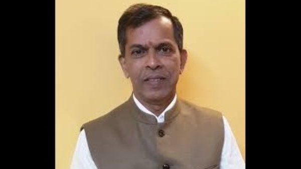  ಕರ್ನಾಟಕ ರಾಜ್ಯ ಟ್ರಾವೆಲ್ಸ್ ಮಾಲಿಕರ ಸಂಘ ಅಧ್ಯಕ್ಷ ಕೆ.ರಾಧಾಕೃಷ್ಣ ಹೊಳ್ಳ 