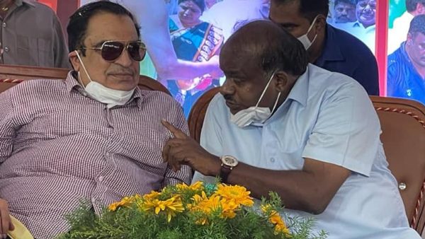  ಸೋಷಿಯಲ್ ಮೀಡಿಯಾ ಬಳಕೆಯಲ್ಲಿ ಮೇಲುಗೈ