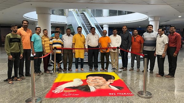 James Movie Show In Shivamogga, Fans Celebrates Puneeth Rajkumars Birthday