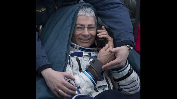 NASAs Vande Hei and Russian Astronauts Land on Earth Together Amid War in Ukraine NASAs Vande Hei and Russian Astronauts Land on Earth Together Amid War in Ukraine