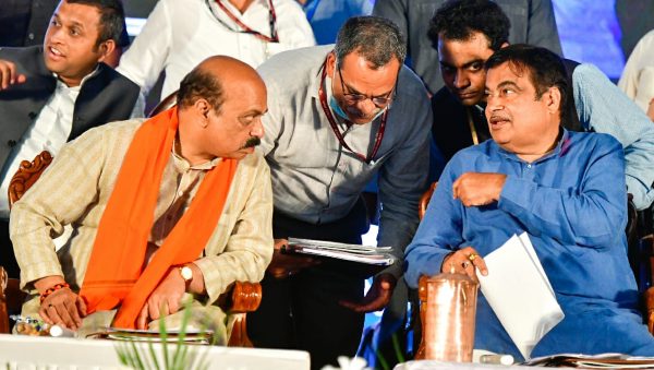 ವಿವಿಧ ರಸ್ತೆಗಳು 4 ಪಥವಾಗಲಿವೆ