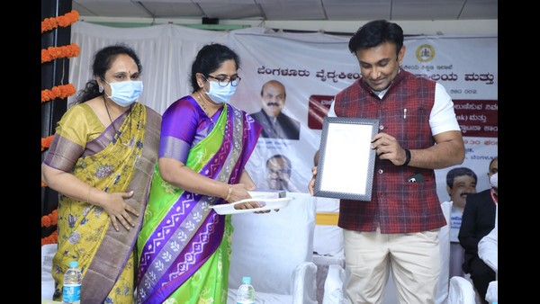 21 ಲೀಟರ್ ಹಾಲನ್ನು 90 ಮಕ್ಕಳಿಗೆ ನೀಡಲಾಗಿದೆ 21 ಲೀಟರ್ ಹಾಲನ್ನು 90 ಮಕ್ಕಳಿಗೆ ನೀಡಲಾಗಿದೆ