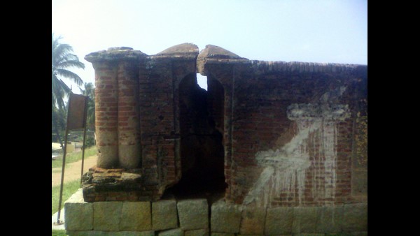  ನೀರಿನಿಂದ ರಕ್ಷಿಸಿಕೊಳ್ಳಬಹುದಾದ ಕೋಟೆ!