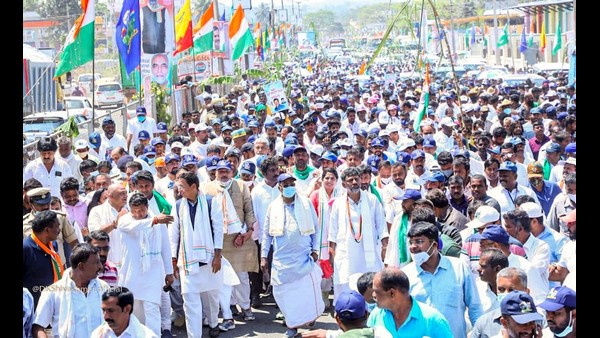  ಊಟ ತಿಂಡಿಗೆ ಎಲ್ಲೂ ತೊಂದರೆ ಬರದಂತೆ ಪಾದಯಾತ್ರೆಯನ್ನು ಇದುವರೆಗೆ ಆಯೋಜಿಸಲಾಗಿದೆ