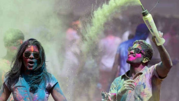  Holika Dahan 2022 date, shubh muhurat, puja vidhi puja samagri List and mantra in Kannada