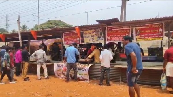 ಹಿಂದೂ ವ್ಯಾಪಾರಿಗಳ ಸಂತಸ