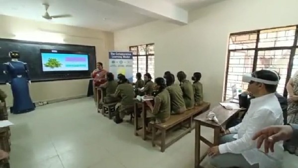 Robo Teach to Studets at Malleswara Government High School
