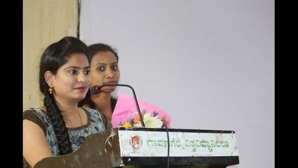  ಎರಡು ವರ್ಷ ಶೋರೂಂನಲ್ಲಿ ಕೆಲಸಕ್ಕೆ ಸೇರಿಕೊಂಡೆ