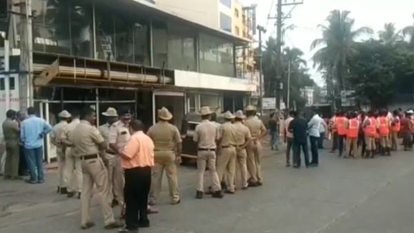 Udupi: SDPI District Presidents Illegal Hotel Clearance At Mosque Building Udupi: SDPI District Presidents Illegal Hotel Clearance At Mosque Building