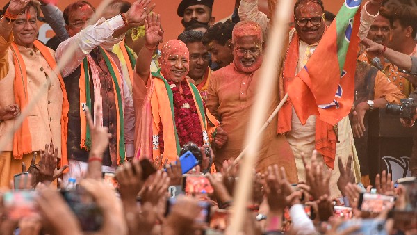 ಉತ್ತರ ಪ್ರದೇಶದಲ್ಲಿ ಯಾರಿಗೆ ಎಷ್ಟು ಸ್ಥಾನ ಸಿಕ್ಕಿದೆ? 