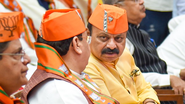 BJP Leaders Drag Attention BY Saffron Gandhi Cap