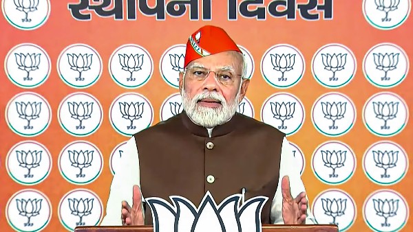 BJP Leaders Drag Attention BY Saffron Gandhi Cap