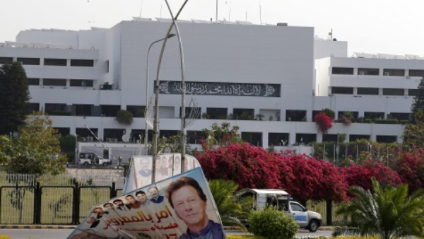 Pakistan Crisis: Imran Khan Faces No-confidence Motion Today; Shehbaz Sharif Frontrunner to Become Next PM 