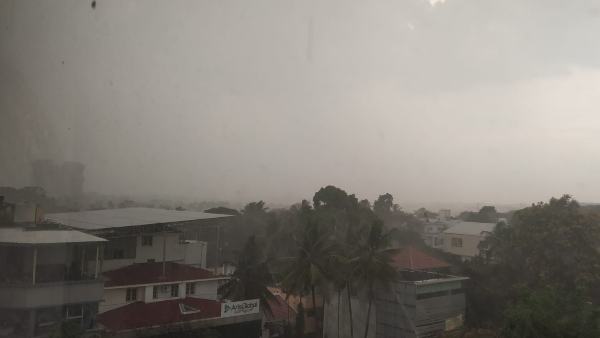 Heavy Rains Poured In Last 3 Days in Bengaluru; More Than 300 Homes Are Flooded