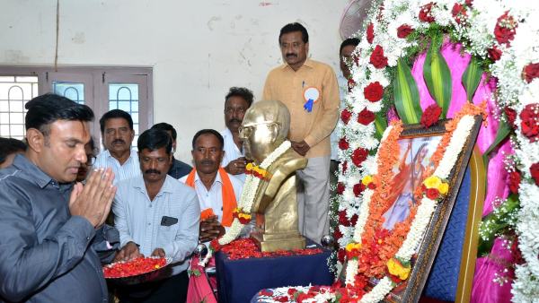 Ambigara Chaudaiah Jayanti: Gangamatas Who Are Renowned For Their Purity Of Speech Says Minister K Sudhakar Ambigara Chaudaiah Jayanti: Gangamatas Who Are Renowned For Their Purity Of Speech Says Minister K Sudhakar