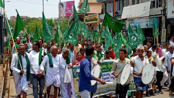 Karnataka Farmers Union Objected to Imposition of Wheel Interest On Farmers Loans