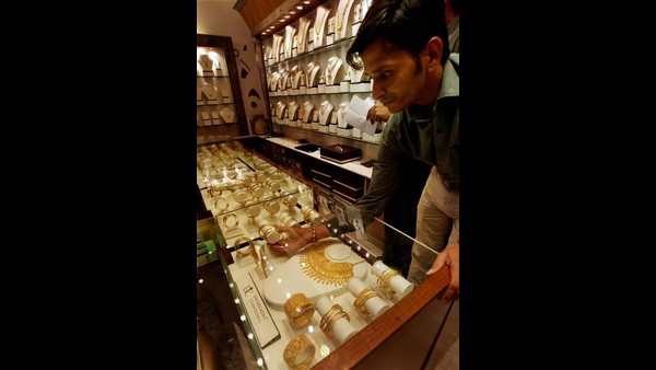 22 ಕ್ಯಾರೆಟ್ 24 ಕ್ಯಾರೆಟ್ (ಬೆಲೆ ರೂ ಗಳಲ್ಲಿ) 22 ಕ್ಯಾರೆಟ್ 24 ಕ್ಯಾರೆಟ್ (ಬೆಲೆ ರೂ ಗಳಲ್ಲಿ)