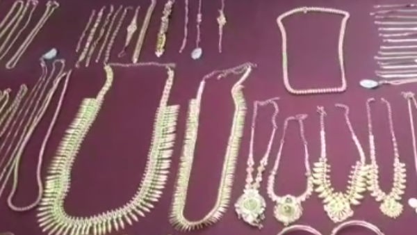 Gold Worth Rs 3 Crore Stolen at Jewellery shop in Bengaluru By Drilling a Wall 