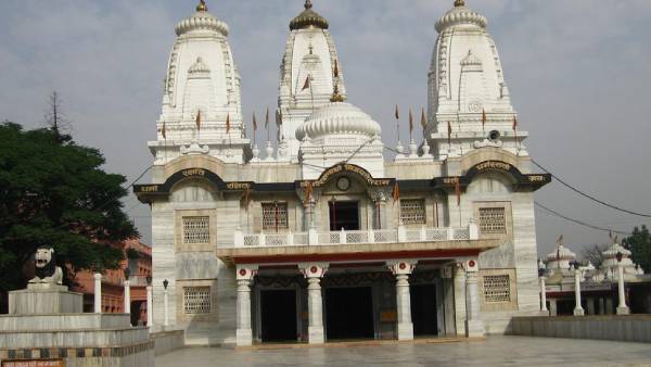 Gorakhnath Temple Attack: Man Attacks 2 Constables at up Gorakhnath Temple Gate; Arrested