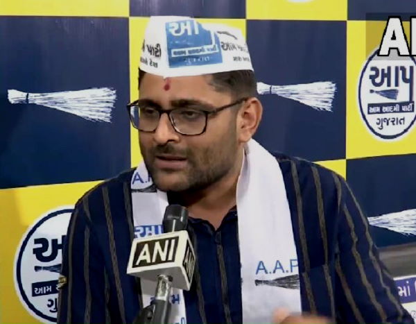 Confusion in Gujarat politics: Aam Aadmi Party has given Big Offer to Hardik Patel 