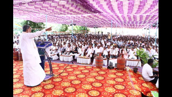  ಕಲ್ಲಪ್ಪ ಹಂಡೀಬಾಗ್ ಬಗ್ಗೆ ವಿರೋಧ ಪಕ್ಷದ ನಾಯಕರು ಯಾಕೆ ಮಾತನಾಡುತ್ತಿಲ್ಲ