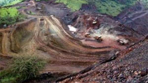 ರಾಜ್ಯದಿಂದ ಕಬ್ಬಿಣದ ಅದಿರು ಮಾರಾಟಕ್ಕೆ ವಿರೋಧ 