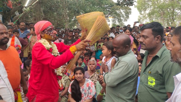 Anekal Karaga Special Striking With Broom 
