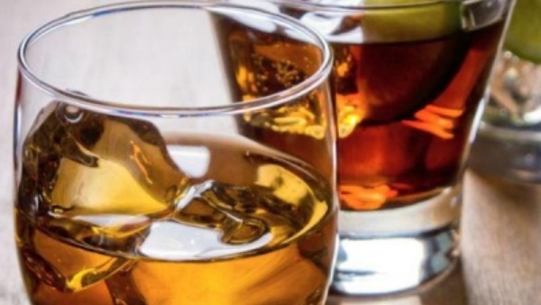 Liquor shops in Karnataka running out of stock, Know Why