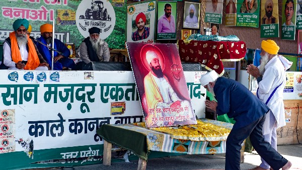 PM Modi Attends Guru Tegh Bahadur’s 400th Anniversary Celebration 