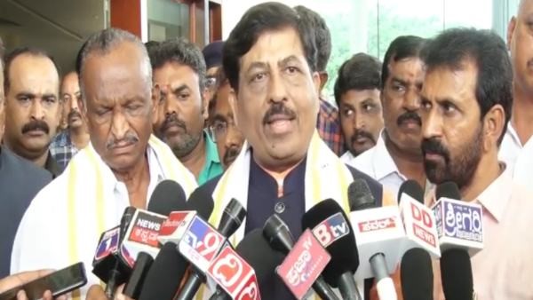 ಉದ್ಯಮಿಗಳ ಮನೆ ಬಾಗಿಲಿಗೆ ಹೋಗಿ ಸಮಸ್ಯೆ ಇತ್ಯರ್ಥ 