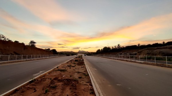 10 ಪಥದ ರಸ್ತೆ 2 ಕಡೆ ಟೋಲ್