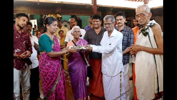 Mangaluru: Old Woman Donated Lakhs of Rupees To Temple, Collects From Begging 