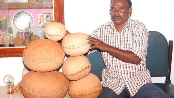 ತೆಂಗಿನ ನಾರು ತುಂಬಿಸಲಾಗುತ್ತದೆ
