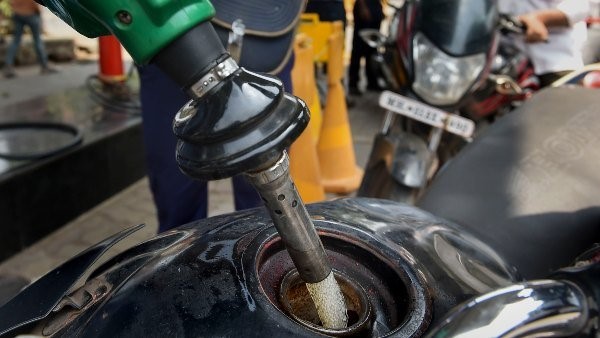 ಅಂತಾರಾಷ್ಟ್ರೀಯ ಮಾರುಕಟ್ಟೆಯಲ್ಲಿ ಕಚ್ಚಾತೈಲದ ಬೆಲೆ