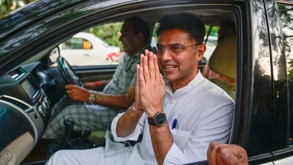  ಸತತವಾಗಿ ಸಚಿನ್ ಪೈಲಟ್ ಅವರು ಸೋನಿಯಾ ಗಾಂಧಿಯವರನ್ನು ಭೇಟಿಯಾಗುತ್ತಿದ್ದಾರೆ