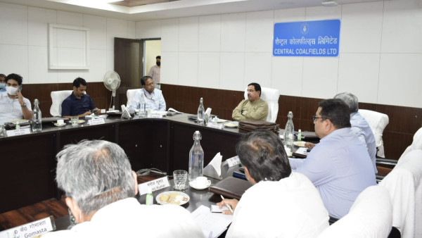 Union Minister Pralhad Joshi held meeting in Jharkhand over Increasing Coal Production Union Minister Pralhad Joshi held meeting in Jharkhand over Increasing Coal Production