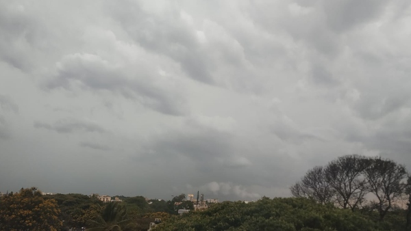 Heavy Rain Lashes With Thunderstorms in Bengaluru on April 13th Wednesday