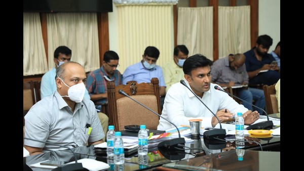 Health Minister Sudhakar Warns to DHO officials 