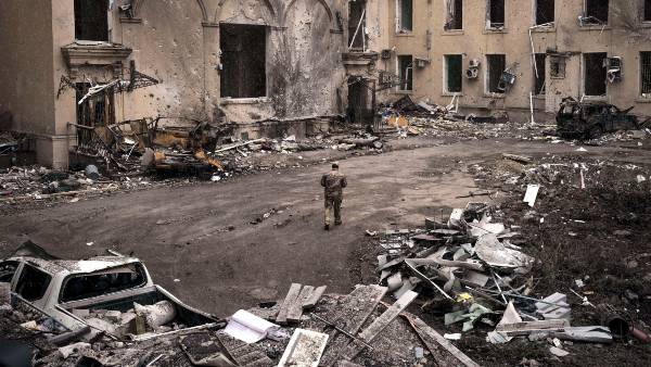 Russia- Ukraine War : Nearly 3,000 Ukrainian soldiers killed, 10,000 injured says Zelenskyy