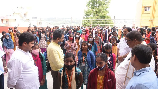 ಮಸ್ಟರಿಂಗ್ ಪಾಯಿಂಟ್ ಗೆ ಭೇಟಿ: 