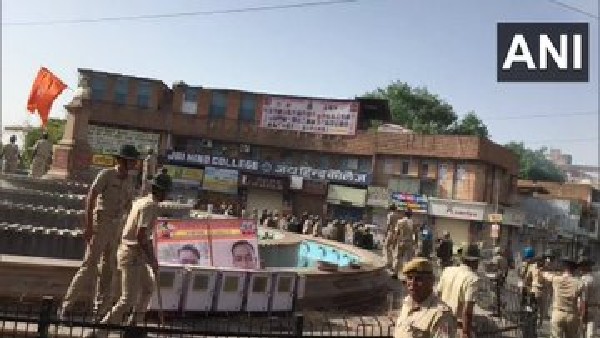Jodhpur Clash: Rajasthan CM Ashok Gehlot holds a meeting with officials 