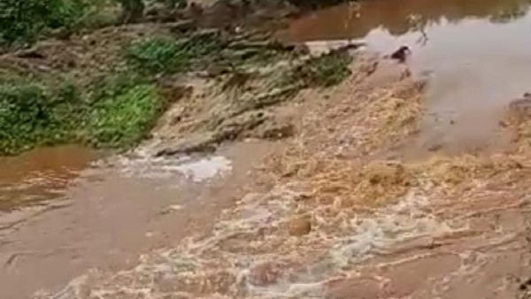 Heavy Rain In Hiriyur Ikkanur Reports 88.2 MM Rain