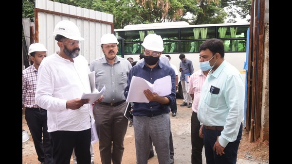 ಹೆಬ್ಬಾಳ ಕಣಿವೆಯಲ್ಲಿ ಹೂಳೆತ್ತುವ ಕಾರ್ಯವನ್ನು ಪರಿಶೀಲನೆ