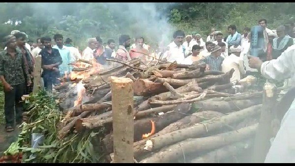 Road Accident At Bada Cross Dharwad; CM Basavaraj Bommai Announces Compensation