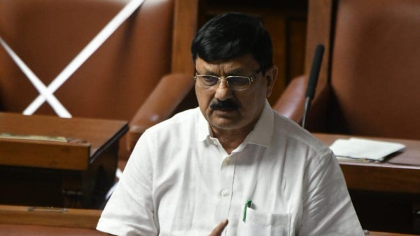 Congress Padayatra From Guddekoppa To Shivamogga Against BJP Govt And Araga Jnanendra 