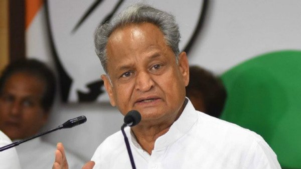 Fact check: Is it true that the Rajasthan government has taken 8 Muslims in barefoot?